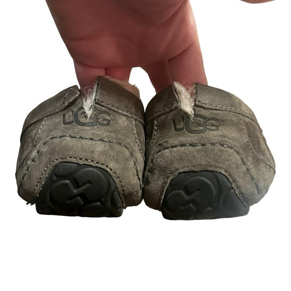 Ugg Ascot men’s leather shearling lined slipper - Picture 5 of 10